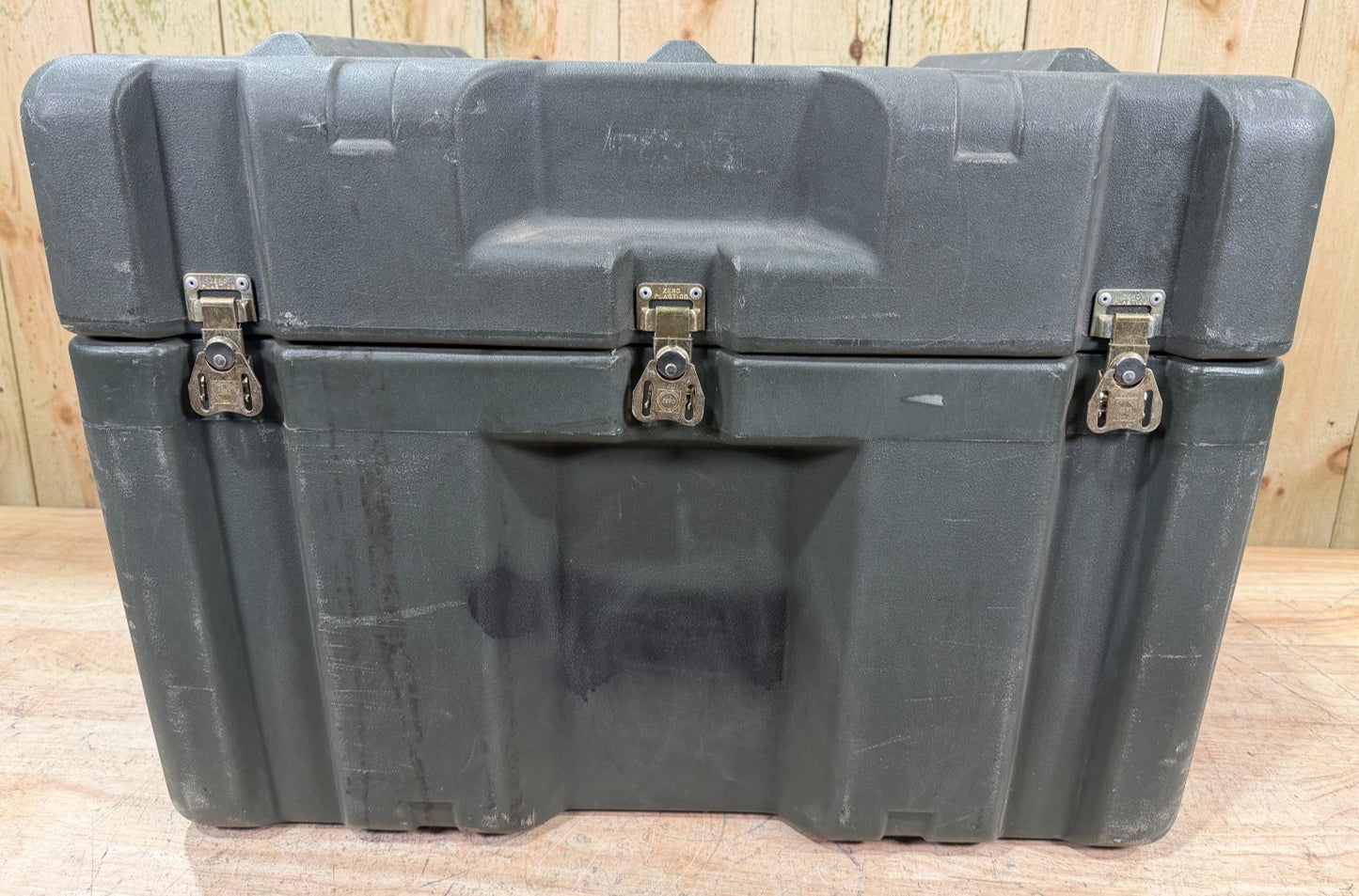 Zero Brand Military Surplus Case 25.5x24x19" Green Waterproof Storage Footlocker