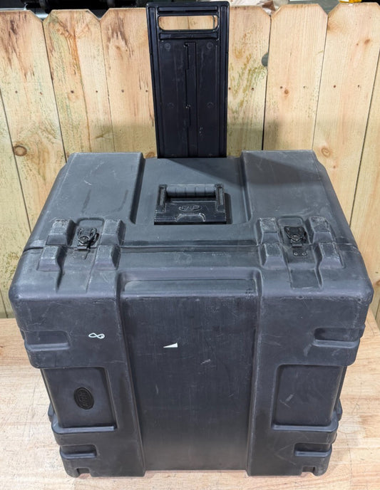 SKB rSeries Footlocker Rolling Style Storage Case Trunk 27.5x27x19" Black AB