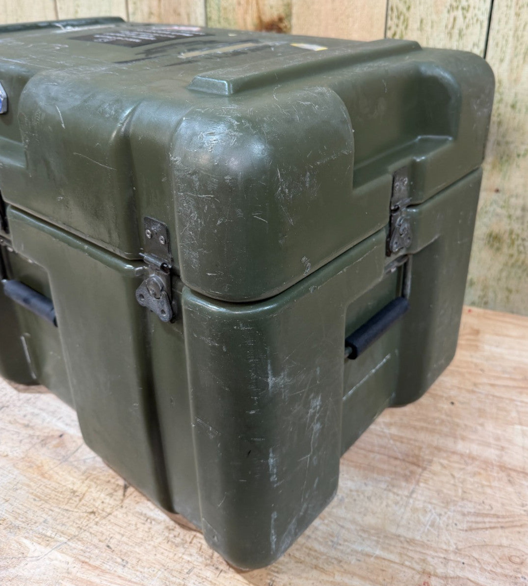 Hardigg Footlocker  26x16x16 Green Case  Military Waterproof