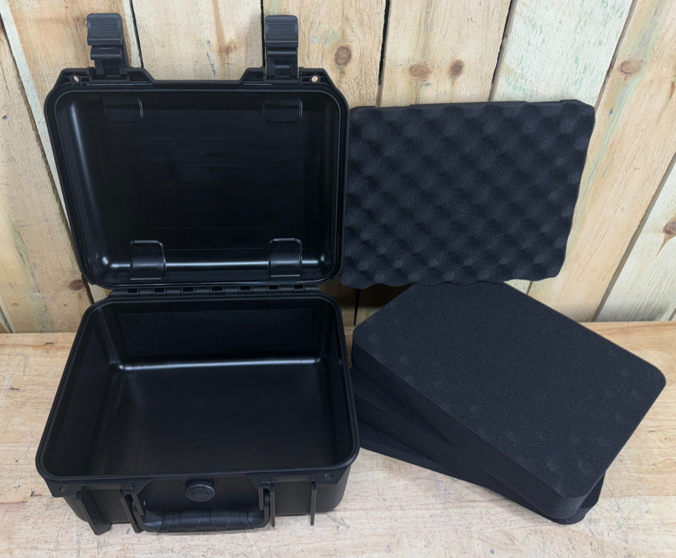 Valkyrie V114 Handheld Case Waterproof Storage W/ Pluck N Pull Foam Brand New