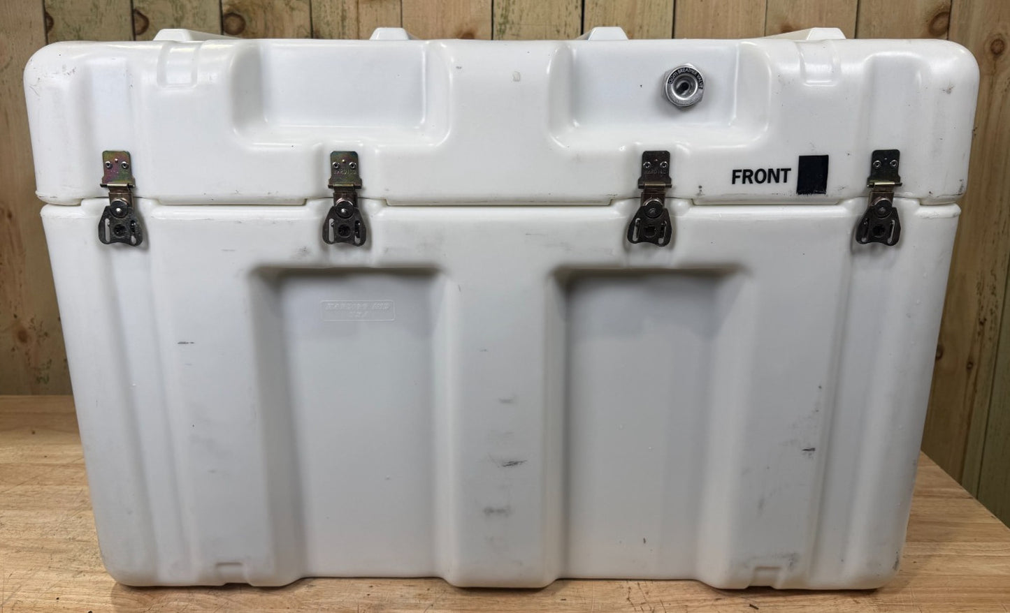 Pelican Hardigg 32.5x20.5x21.5" Footlocker White Case Military Waterproof