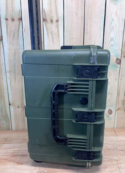 SKB 2317-14 iSeries Waterproof Rolling Case Green Good Condition A/B