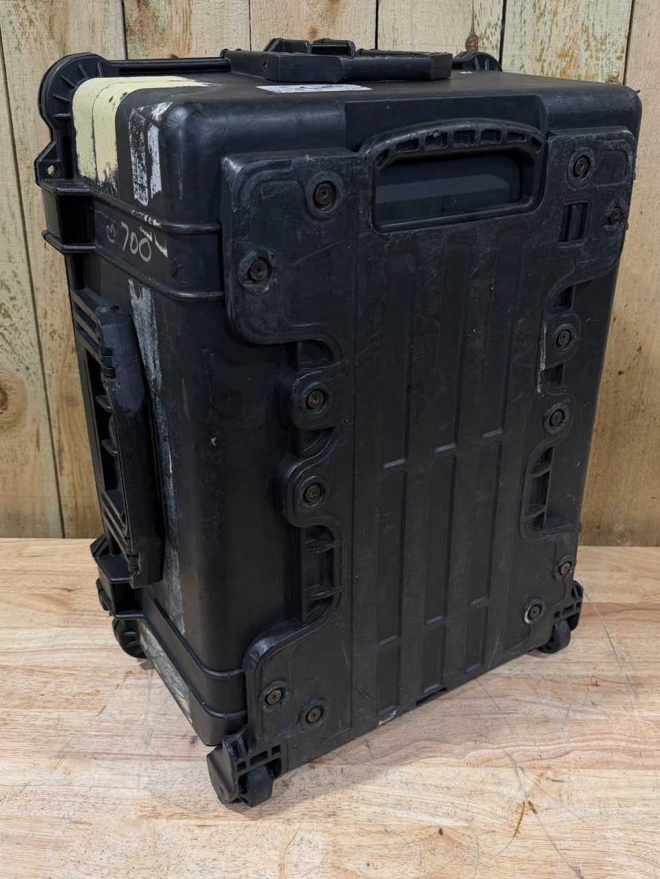 Pelican 1610 Hard Case Protector Rolling Black Good Condition OS