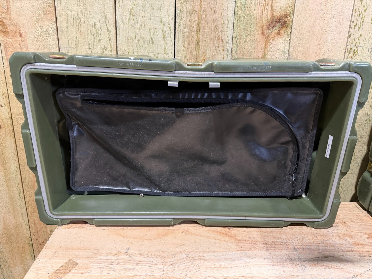 Hardigg Server Rack Rackmount  19x24" 4U Rack Waterproof Storage Case W/ Rack
