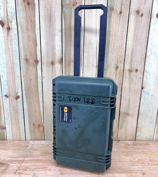 Pelican IM2500 Storm Case Waterproof  Carry On (1510) Green Good Condition AB