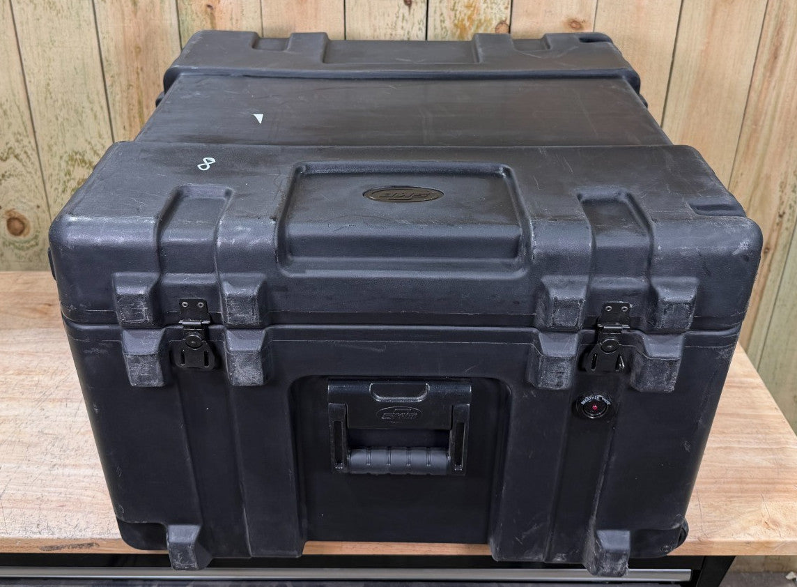 SKB rSeries Footlocker Rolling Style Storage Case Trunk 27.5x27x19" Black AB