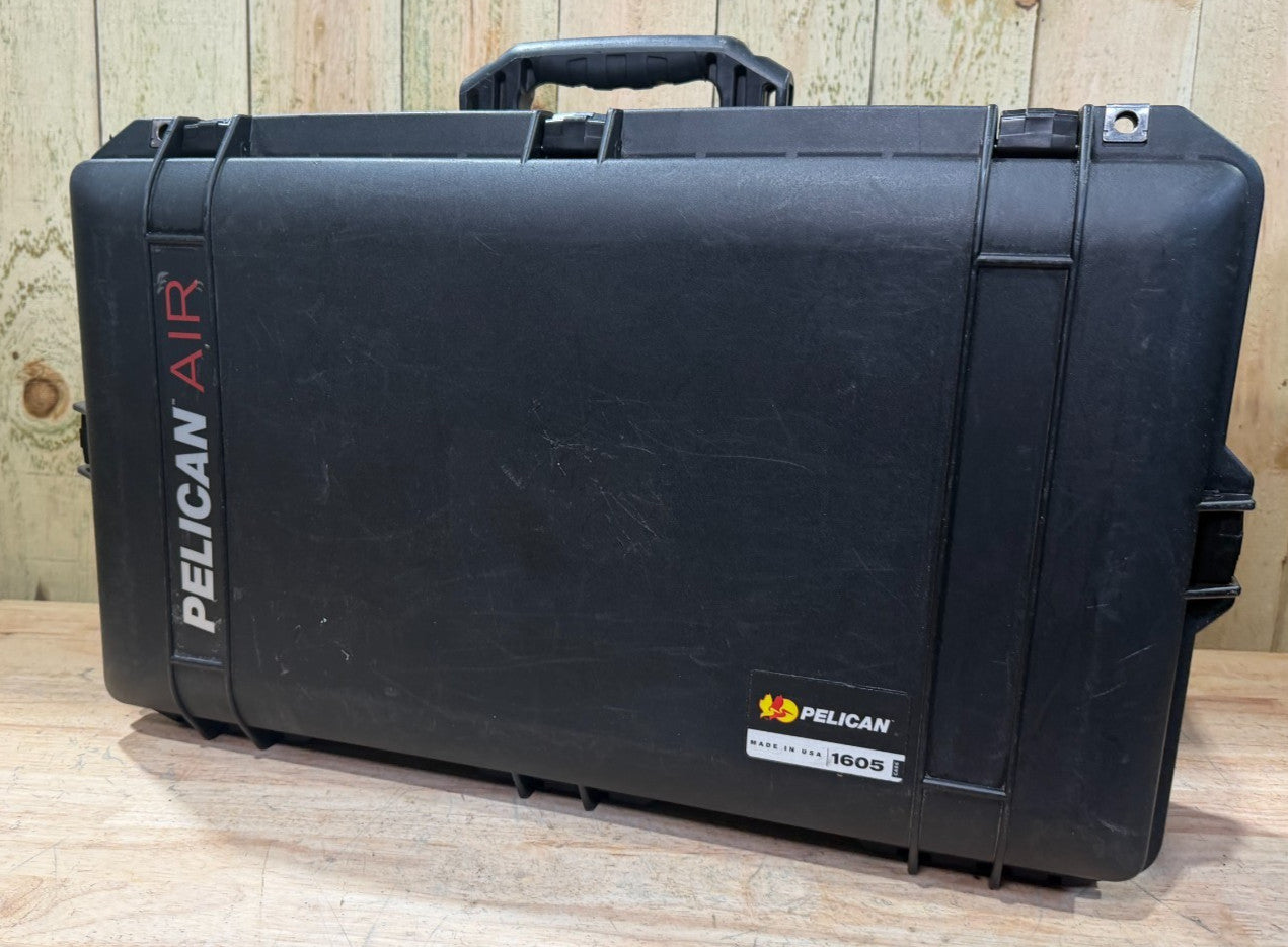 Pelican 1605 Air  Waterproof Rolling Carry On Case Black Good Condition AB