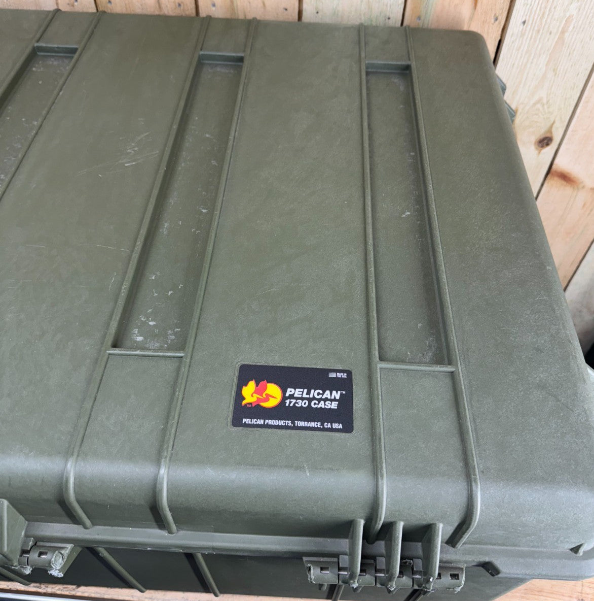 Pelican 1730 Protector Case Green Rolling Waterproof Good Condition AB Free Ship