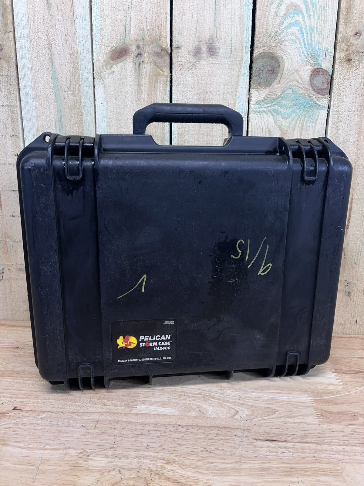 Pelican IM2400 Storm Case Waterproof  Black Good Condition A/B