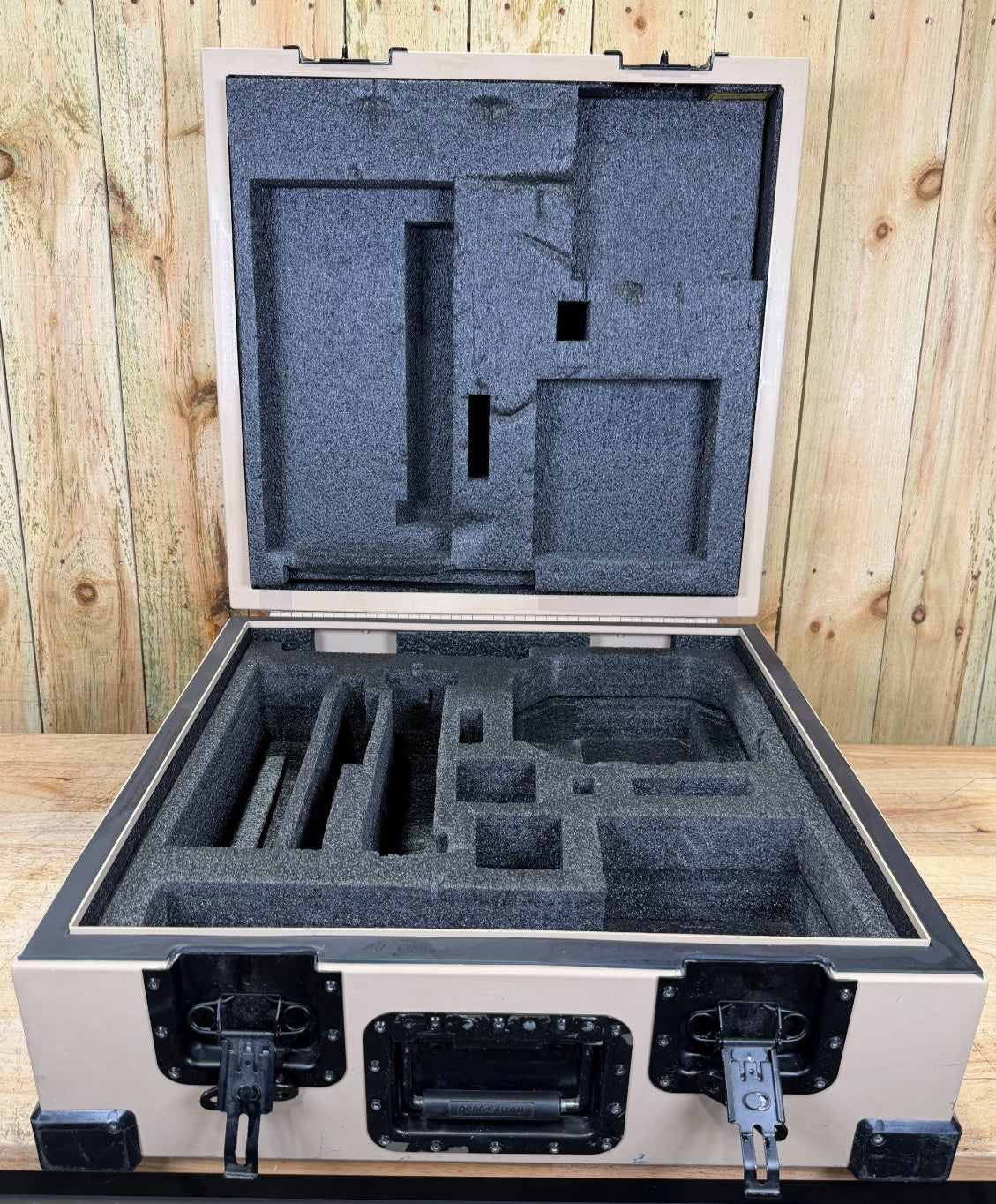 PSI Case 25.5x24x13" Metal Tan Military Waterproof Storage Container Hardigg