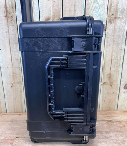 SKB 3i2213-12 iSeries Waterproof Rolling Case Black Good Condition A/B Free Ship