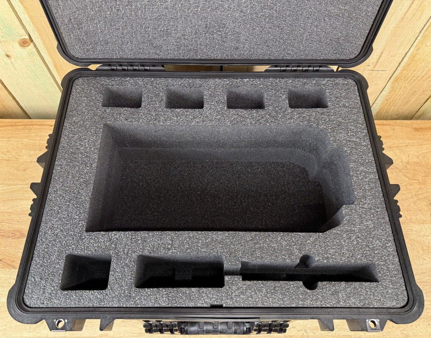 Pelican 1610 Waterproof Rolling Case W/ Foam Brand New NIB Free Shipping