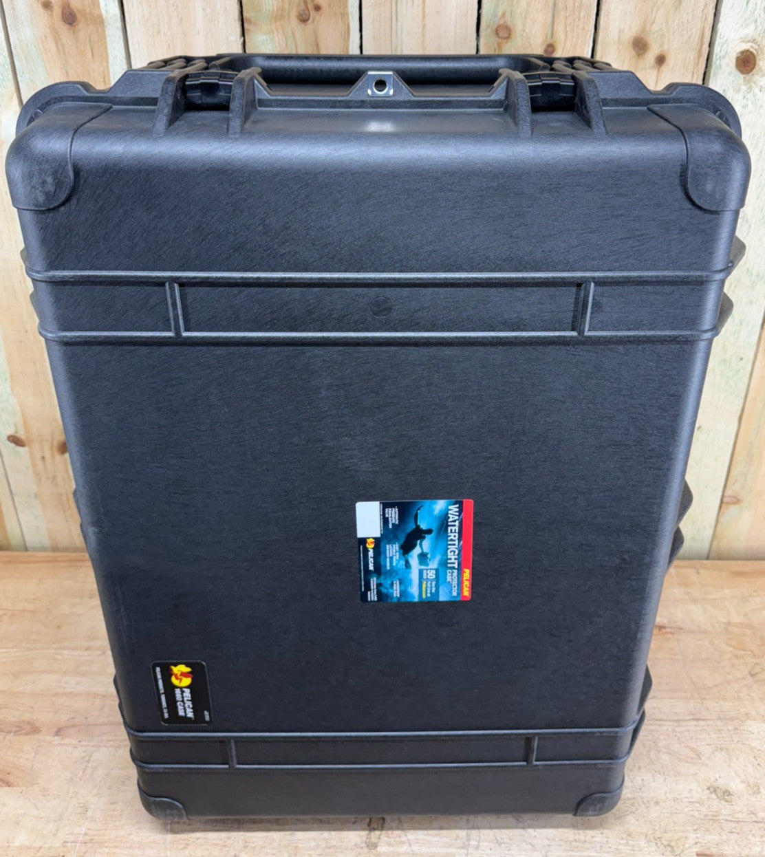 Pelican 1660 Protector Case Rolling Waterproof Black Brand New NIB