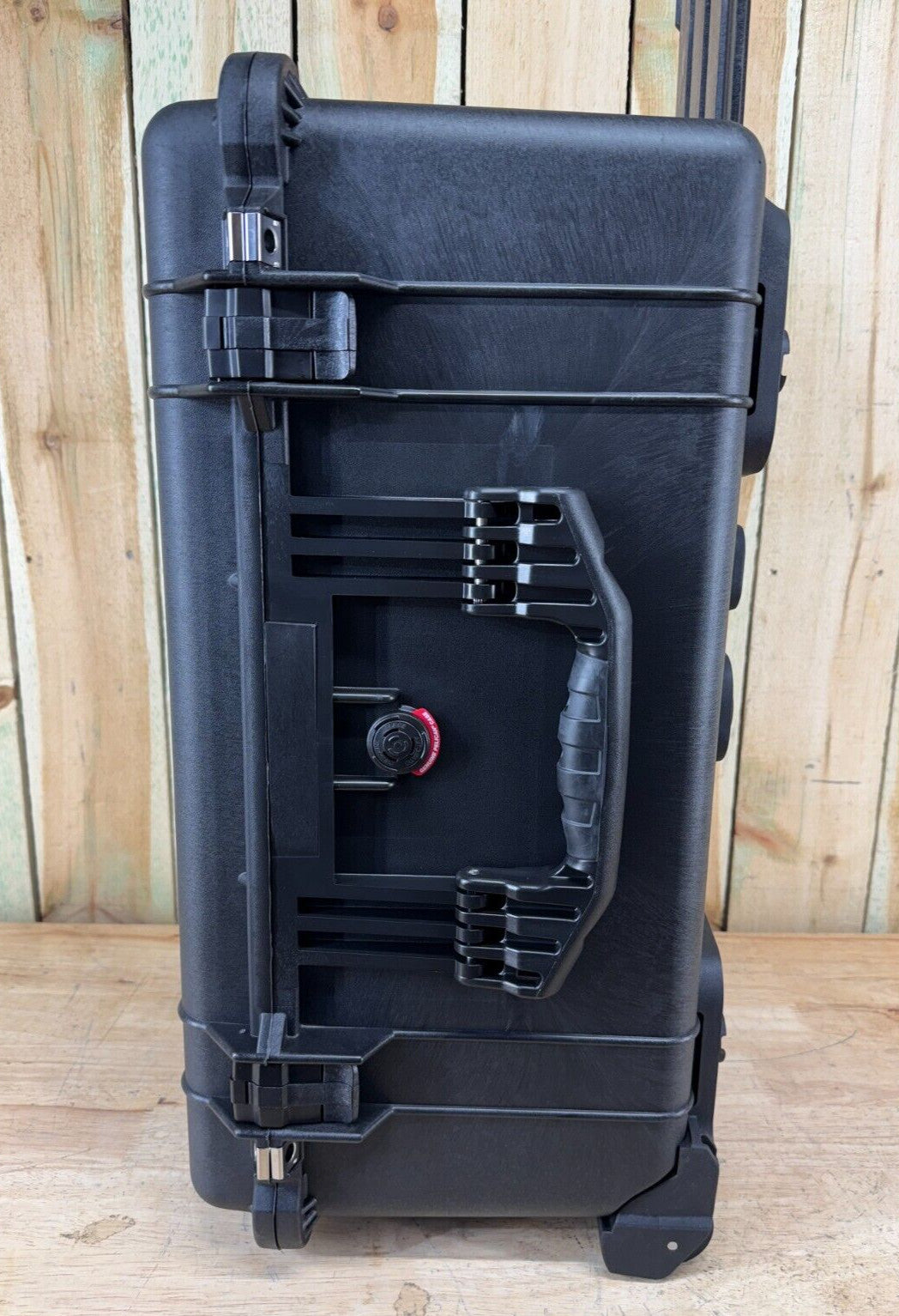 Pelican 1610 Waterproof Rolling Case W/ Foam Brand New NIB Free Shipping