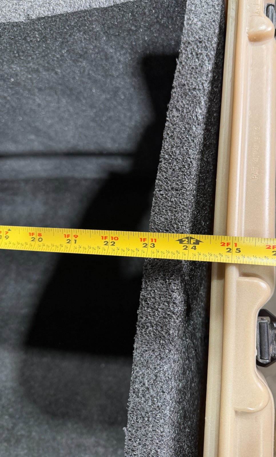 Hardigg MM36 Footlocker  33x27x23 Tan Case  Surplus Military  Waterproof