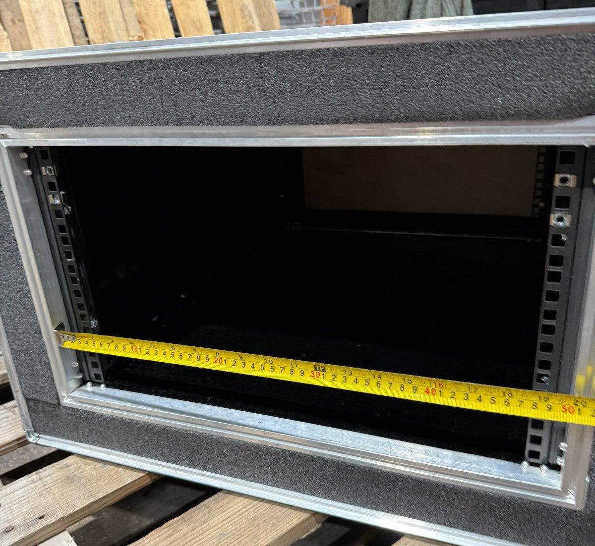 Wilson Case 6U 19x24" Server Rack Road Case With Casters Surplus Roadie Music