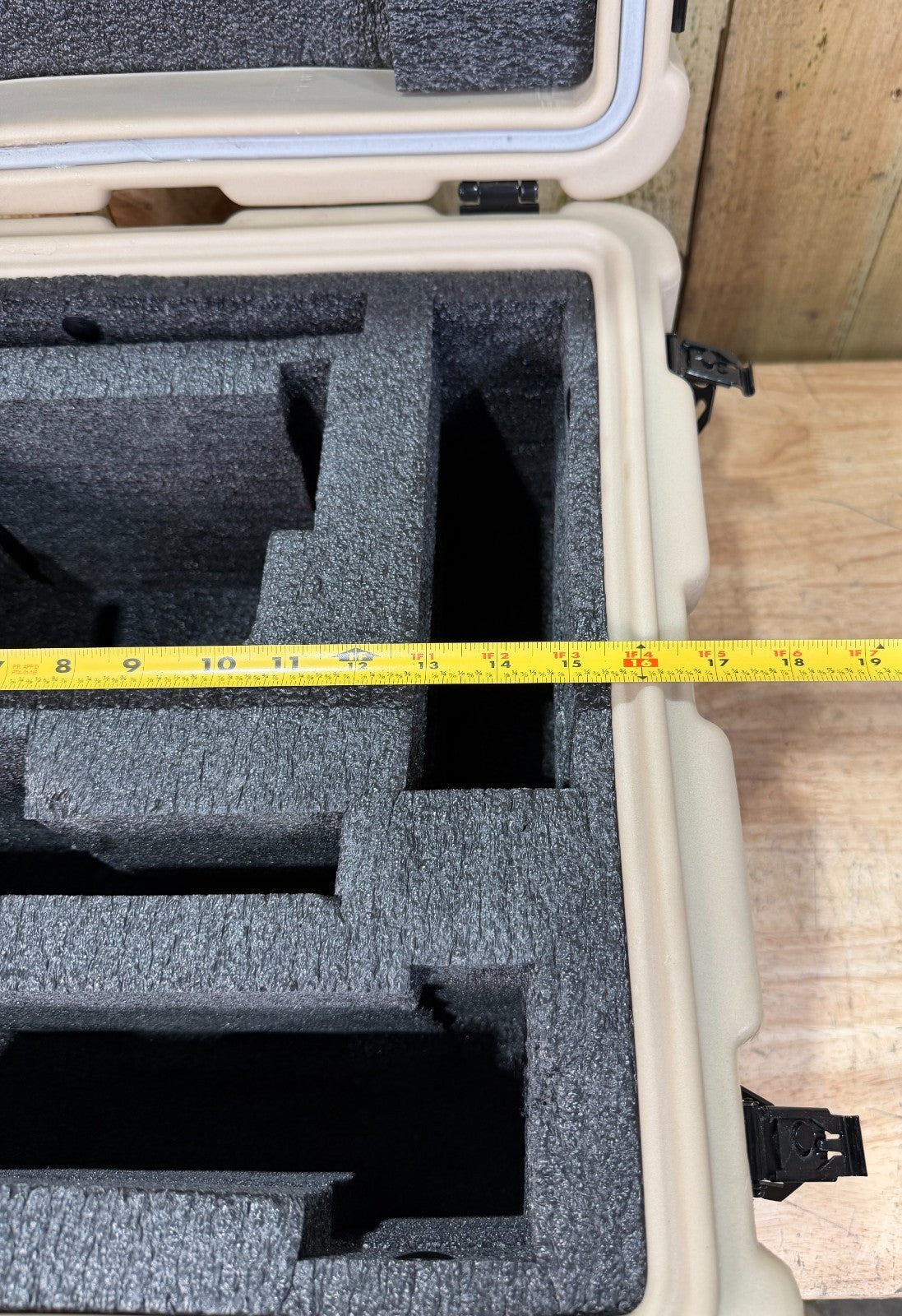 Pelican Hardigg Footlocker Tan Case 19x19x13.5"  Military PSI Waterproof