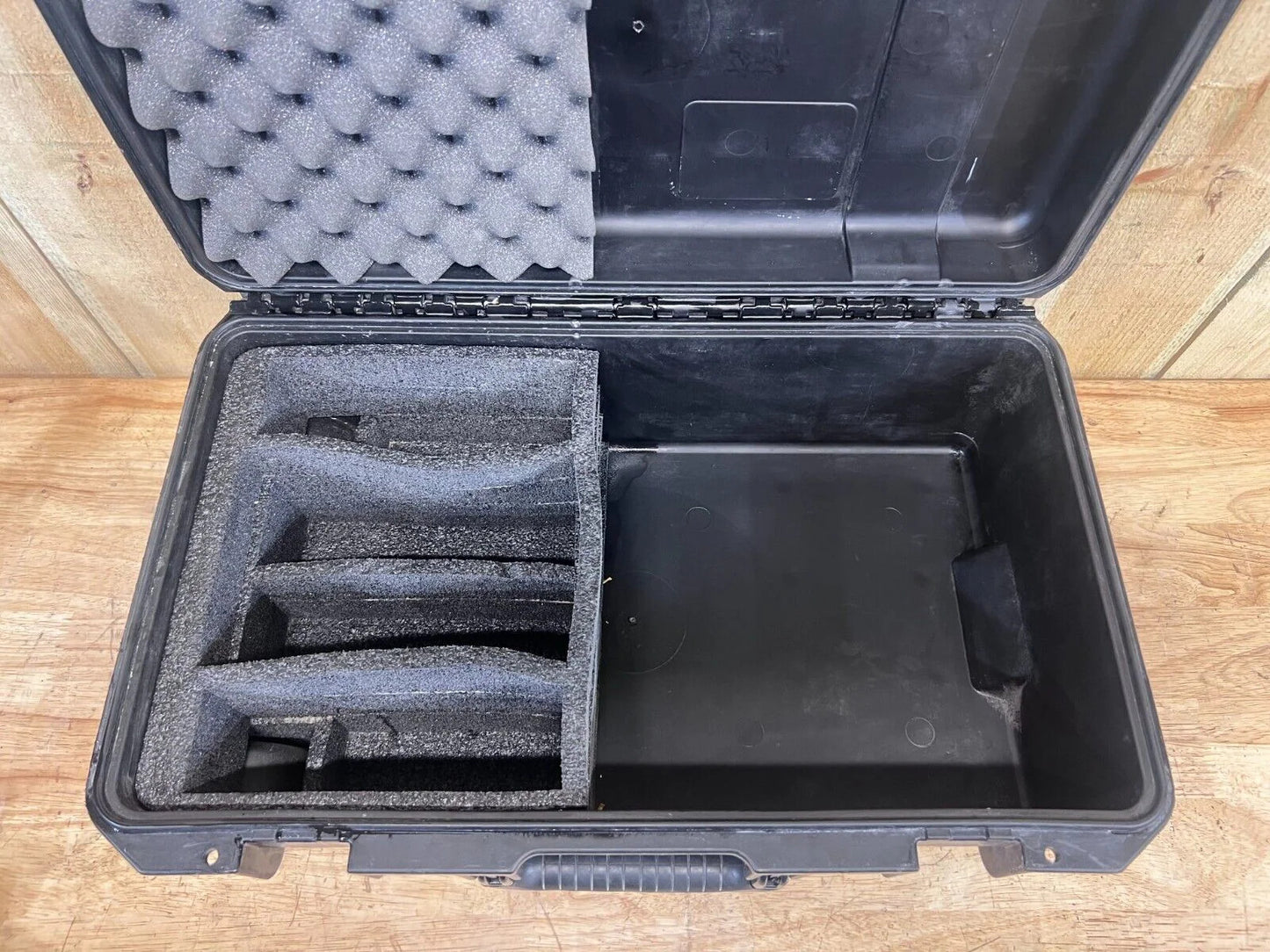 Pelican IM2500 Storm Case Waterproof  Black Good Condition A/B