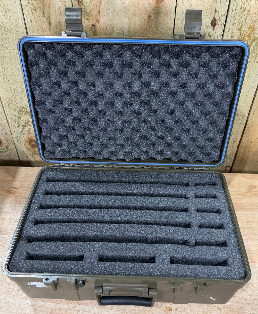 UK Underwater Kinetics 821 Ultracase Waterproof Handheld Military Surplus A/B