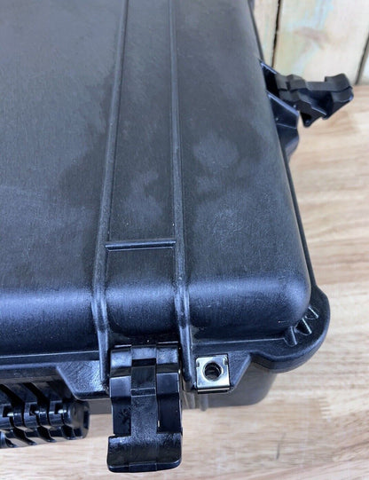 Pelican 1600 Protector Storage Case Waterproof Black Good Condition AB Free Ship