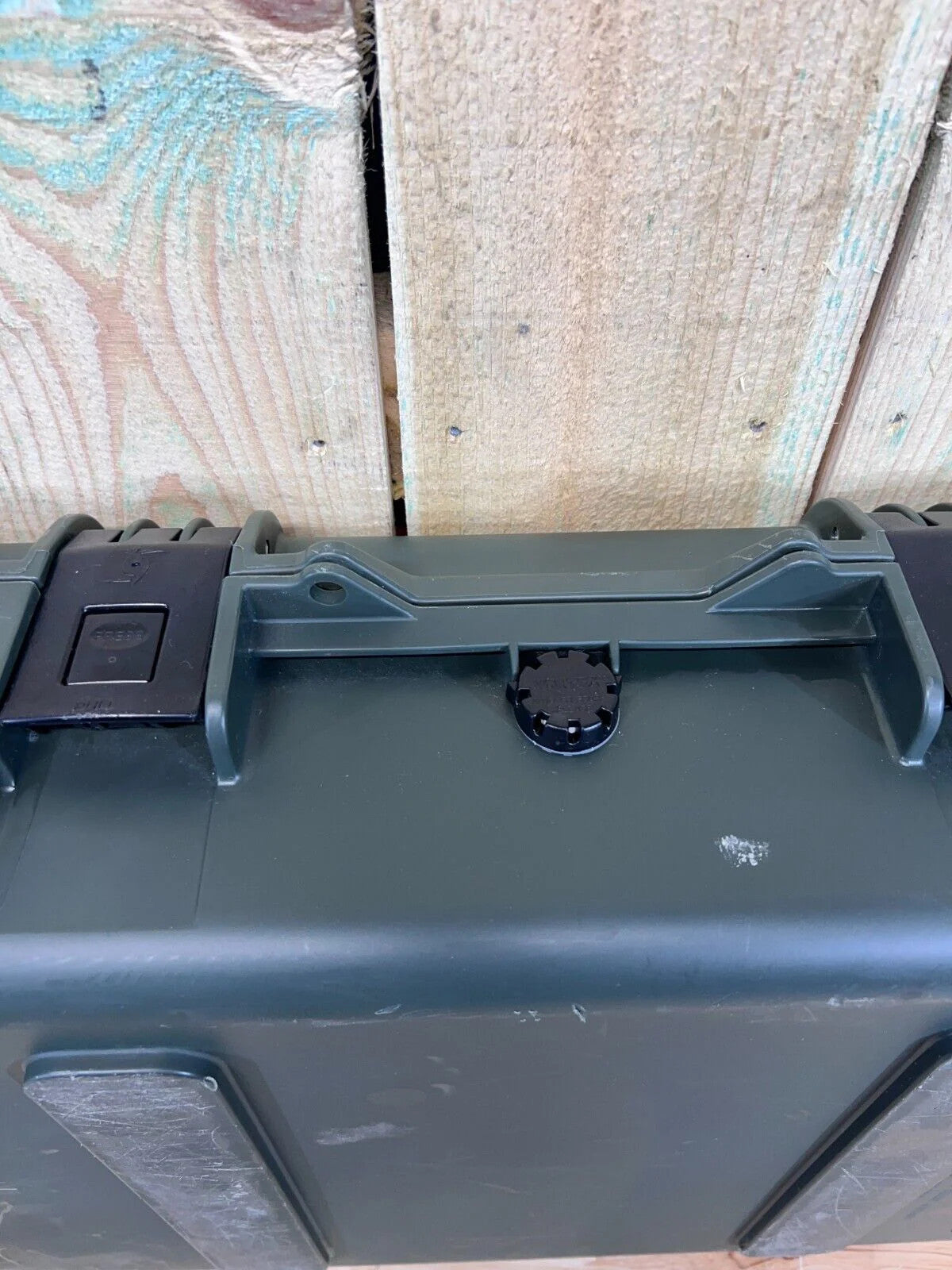 Pelican Storm IM3100 Long Rifle Case Green Rolling Good Condition AB