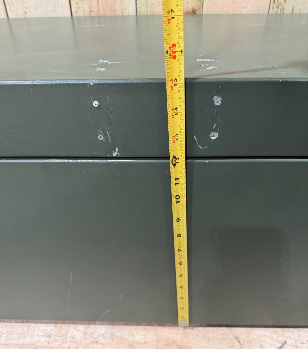 Military Surplus Metal Footlocker Case 37x19x15 Green Waterproof Storage
