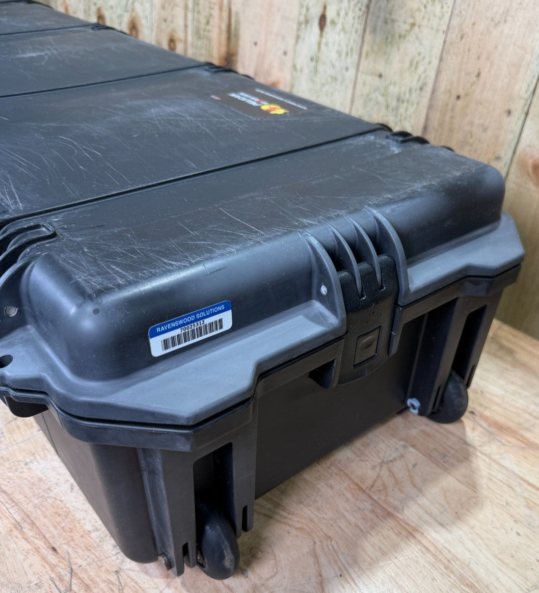 Pelican Storm IM2320 Waterproof Storage Case Free Shipping Great Condition  A/B