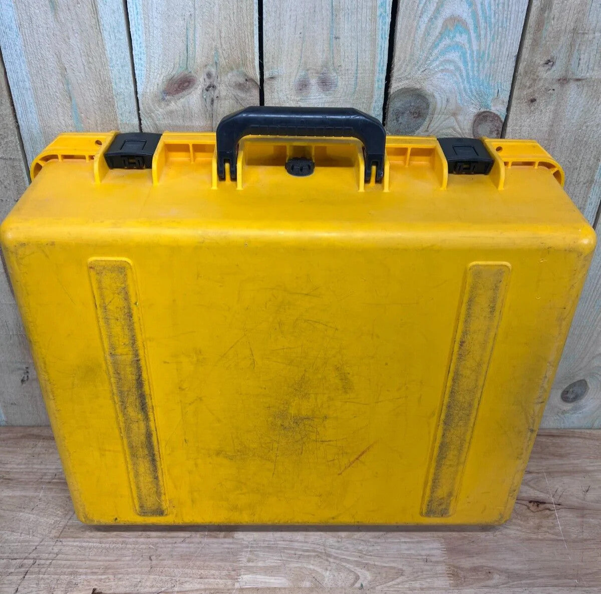Pelican IM2700 Storm Case Yellow Waterproof AB Grade Good Condition