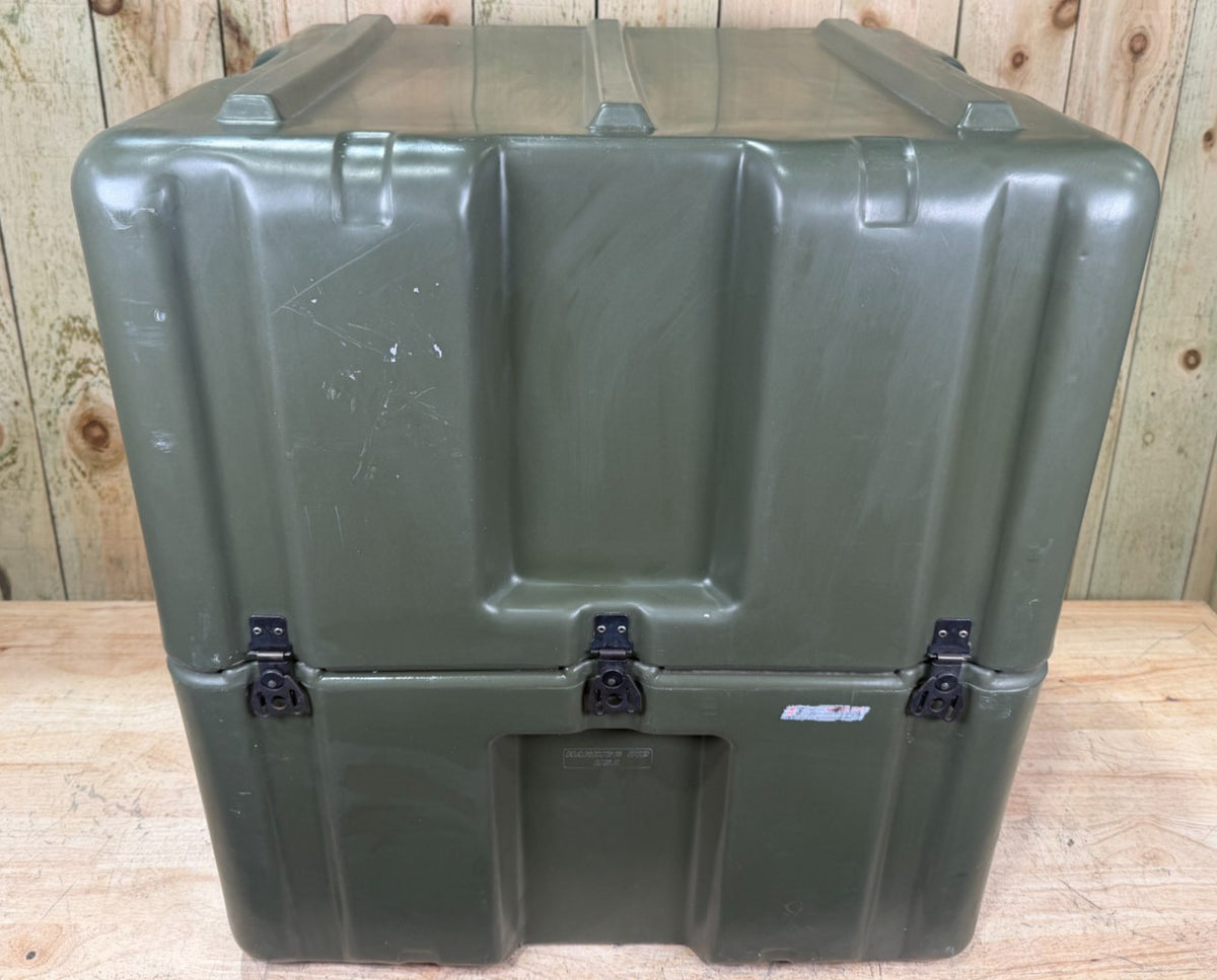 Hardigg Footlocker  25.5x23.5x28” Green Large Case  Military Waterproof