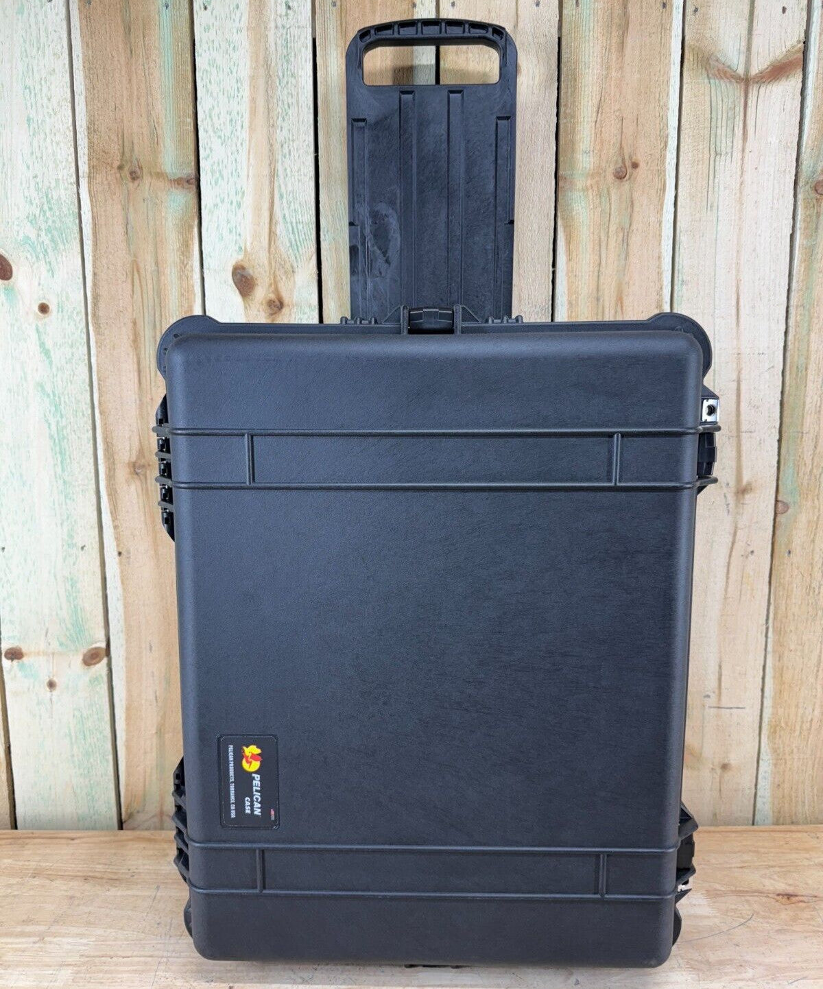Pelican 1610 Waterproof Rolling Case W/ Foam Brand New NIB Free Shipping