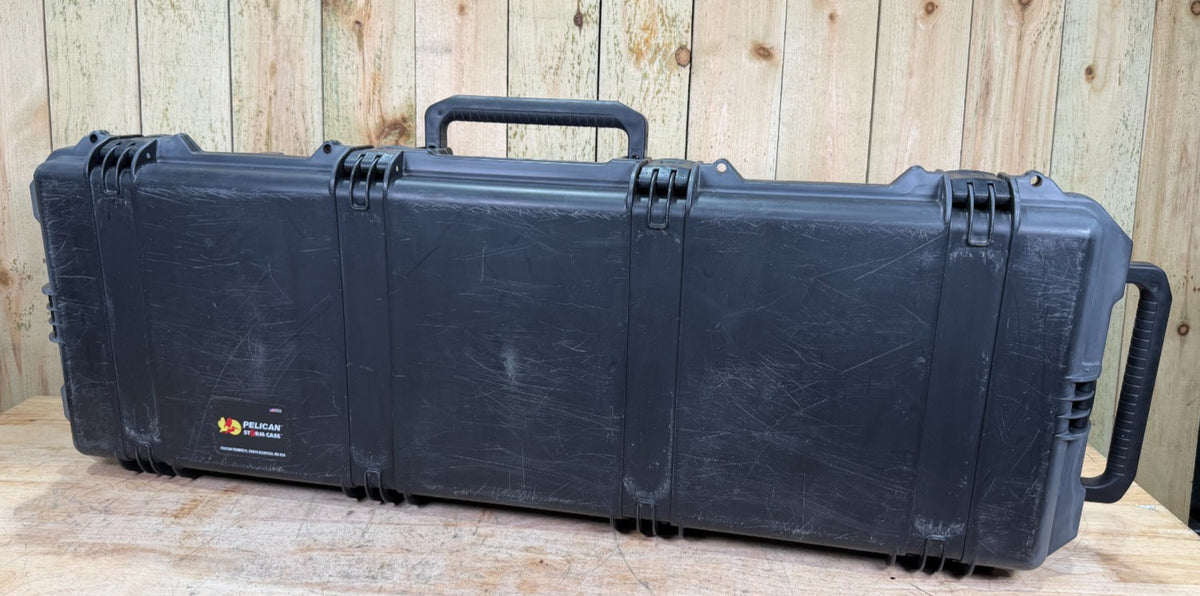 Pelican Storm IM2320 Waterproof Storage Case Free Shipping Great Condition  A/B