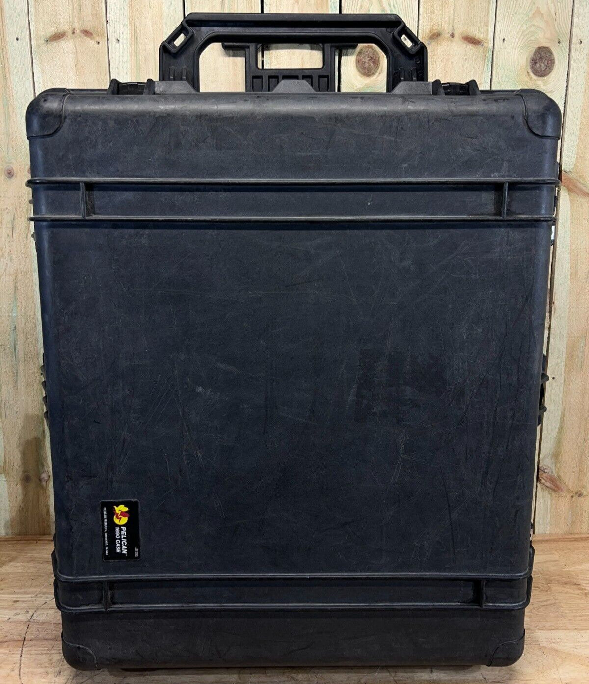 Pelican 1690 Protector Large Waterproof Transport Storage Case Rolling Free Ship