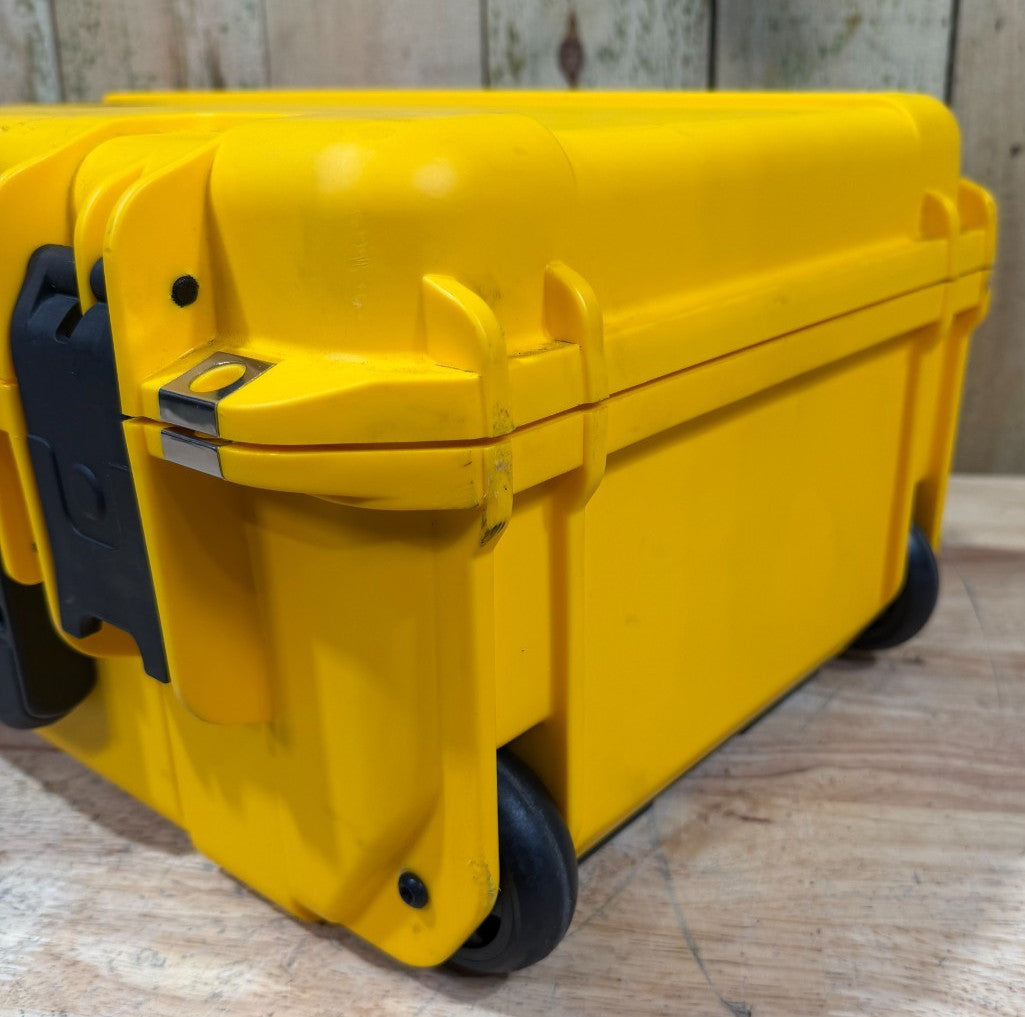 SKB 3i-2011-7 iSeries Waterproof Rolling Case Yellow Good Condition A/B