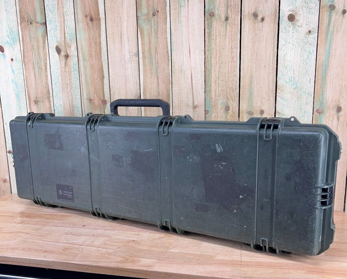 Pelican Storm IM3300 Long Rifle Case Green Rolling Used Condition B/C Free Ship