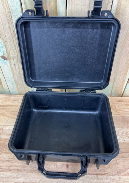 Pelican 1400 Protector Case Handheld Black Good Condition OS Free Shipping