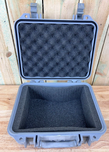 Pelican 1400 Protector Case Handheld Grey Good Condition OS Free Shipping