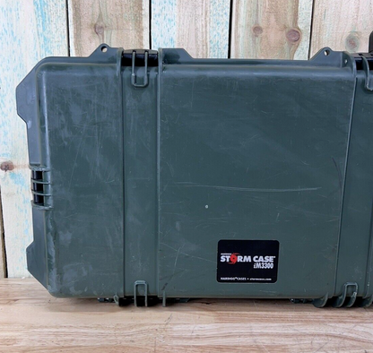 Pelican Storm IM3300 Long Rifle Case Green Rolling Good Condition AB Free Ship