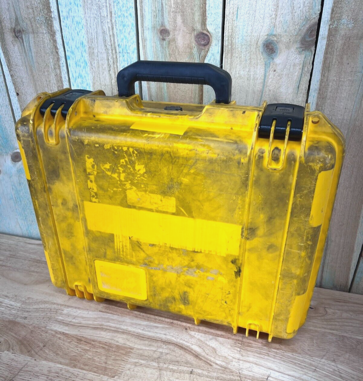 Pelican IM2400 Storm Case Waterproof  Yellow Good Condition A/B Free Shipping