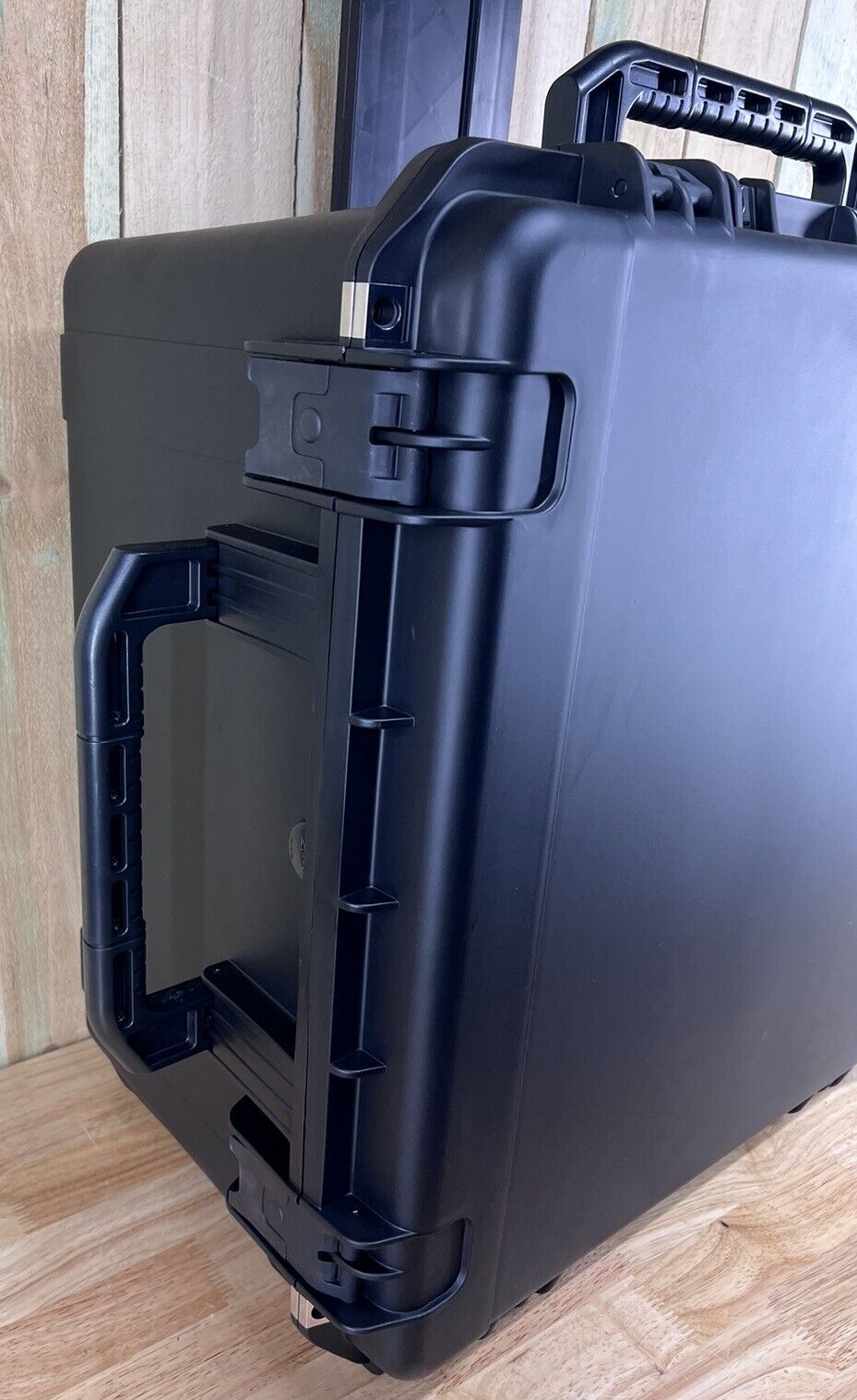 SKB 3I-2424-14 Brand New 24”x24”x14” Waterproof Storage Case Free UPS Shipping