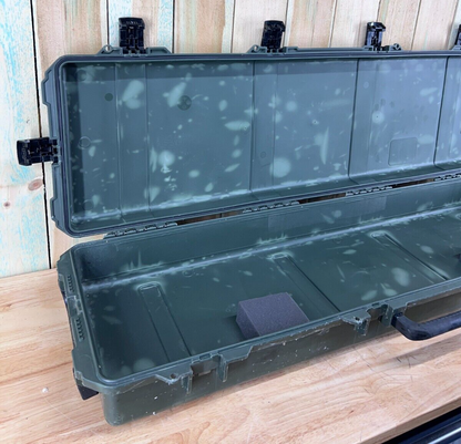 Pelican Storm IM3300 Long Rifle Case Green Rolling Used Condition B/C Free Ship