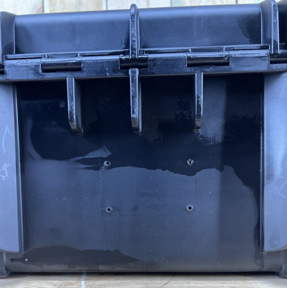 SKB iSeries 1914-8 Waterproof Rolling Case Carry On Great Condition AB