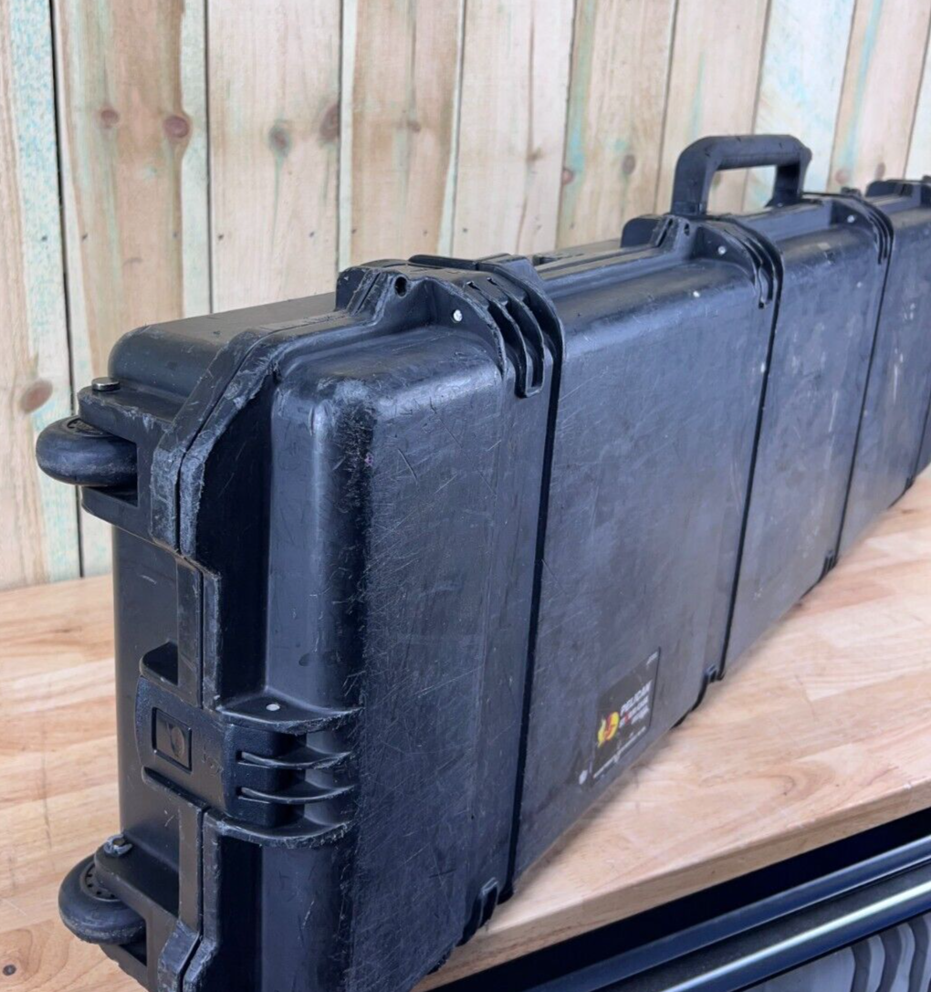 Pelican Storm IM3300 Long Rifle Case Black Rolling Used Condition B/C Free Ship