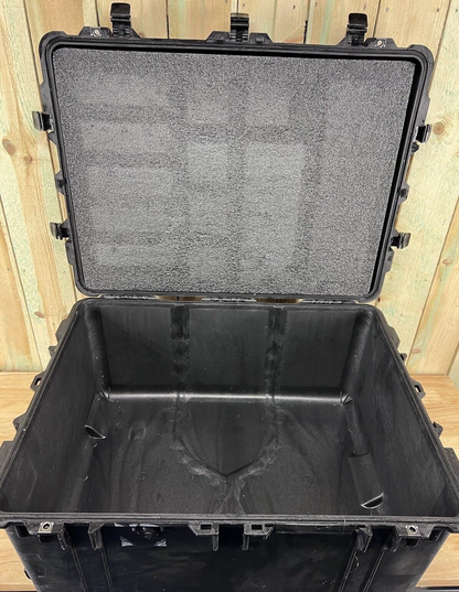 Pelican 1630 Protector Watertight Hard Transport Case W/ Wheels AB