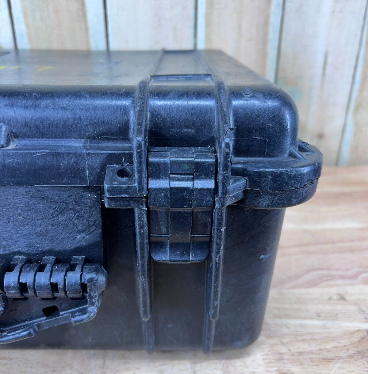 Pelican 1550 Watertight Protector Case Black Good Condition A/B