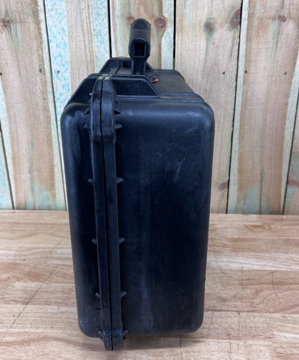 Pelican 1520 Hard Protector Case Good Condition A/B Waterproof