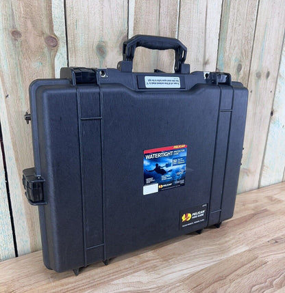Pelican 1495 Laptop Case Wateproof Handheld Storage New Open Box Waterproof