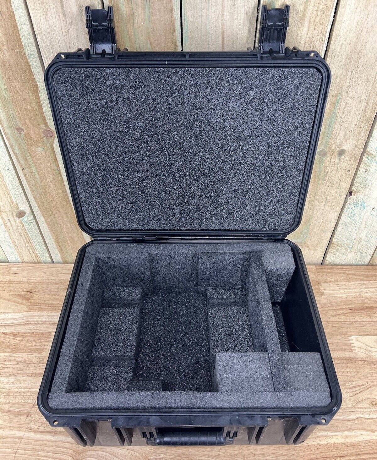 SKB Rolling Carry On ISeries Case 20"x15"x11" Brand New (Pelican 1510 Comp)