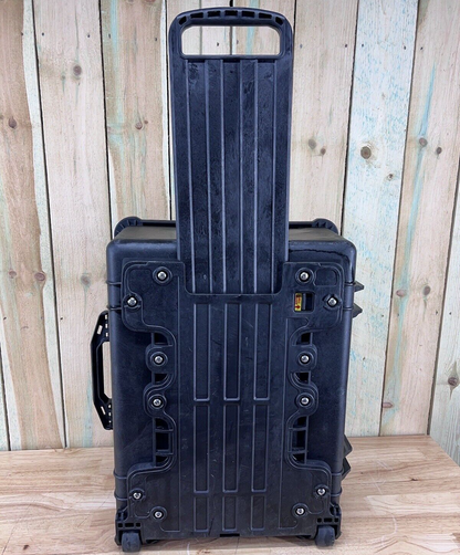 Pelican 1610 Waterproof Rolling Case Black Good Condition AB