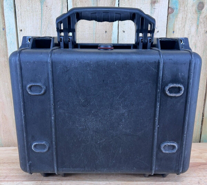 Pelican 1450 Black Hard Case Protector Waterproof Good Condition AB
