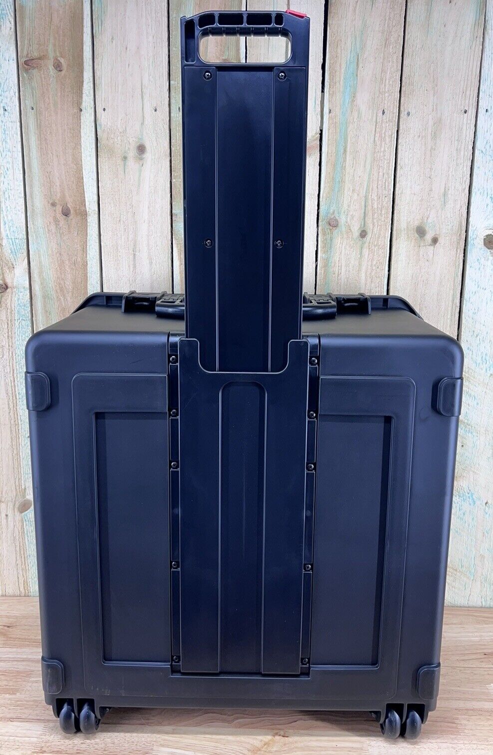 SKB 3I-2424-14 Brand New 24”x24”x14” Waterproof Storage Case Free UPS Shipping